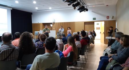 Primeres sessions informatives, Banc de Terres